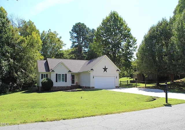 Photo 3 of Single family home for sale at 118 Random Ln, Burlington, NC 27215 | MLS# 10192085 | Listing updated on 2026-09-14