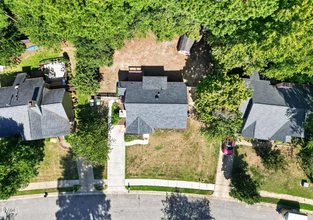 Photo 2 of Single family home for sale at 208 Crosspine Dr, Raleigh, NC 27603 | MLS# 10192263 | Listing updated on 2026-10-06