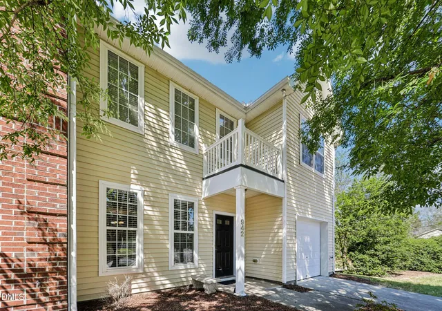 Photo 3 of Townhouse for sale at 942 Shining Wire Way, Morrisville, NC 27560 | MLS# 10193484 | Listing updated on 2026-10-06