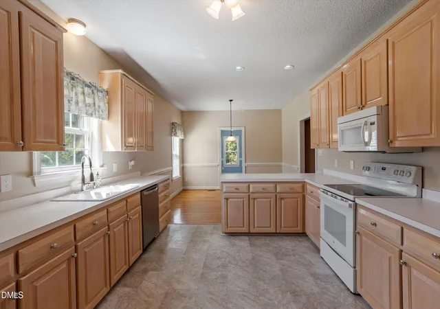 Photo 3 of Single family home for sale at 436 Olivia Way, Selma, NC 27576 | MLS# 10191660 | Listing updated on 2026-09-10