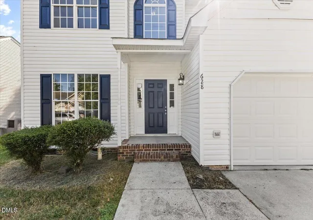 Photo 2 of Single family home for sale at 628 Hanska Way, Raleigh, NC 27610 | MLS# 10192033 | Listing updated on 2026-09-11