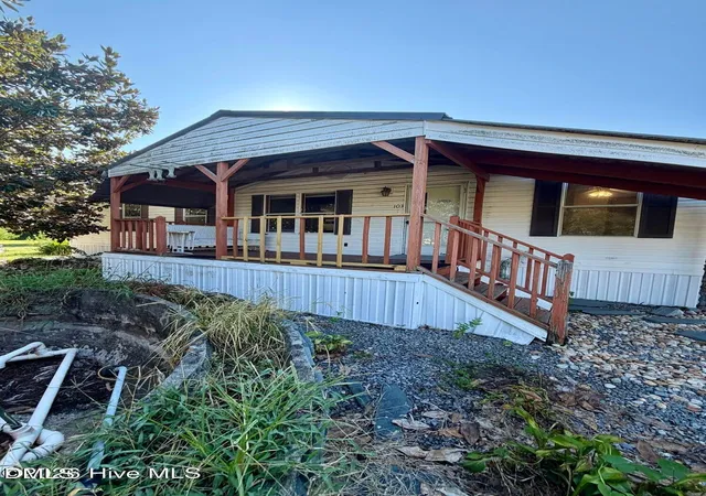 Photo 1 of Single family home for sale at 103 E Church St, Conetoe, NC 27819 | MLS# 10191634 | Listing updated on 2026-09-10