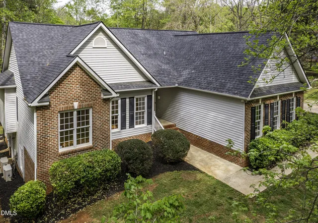 Photo 3 of Single family home for sale at 2804 Gaya Ct, Hillsborough, NC 27278 | MLS# 10191642 | Listing updated on 2026-09-20