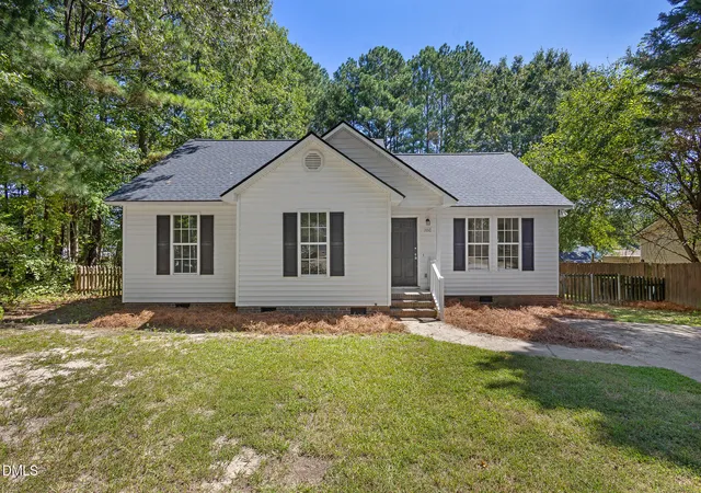 Photo 2 of Sale Pending at 100 Southland Dr, Zebulon, NC 27597 | MLS# 10191891 | Listing updated on 2026-09-29