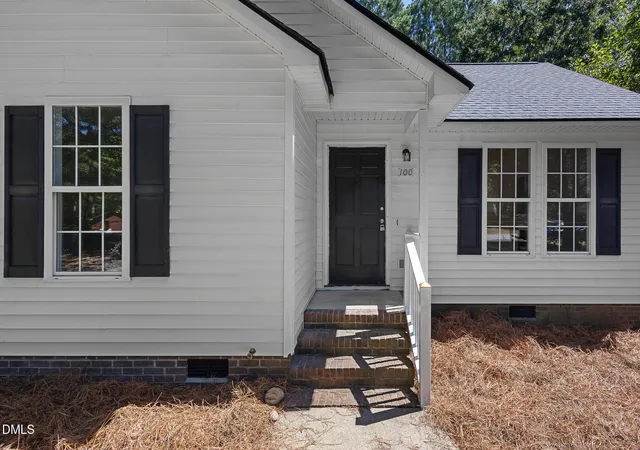 Photo 3 of Sale Pending at 100 Southland Dr, Zebulon, NC 27597 | MLS# 10191891 | Listing updated on 2026-09-29