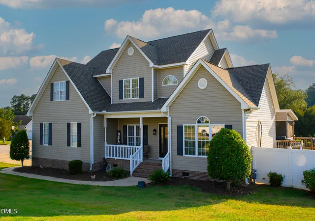 Photo 2 of Single family home for sale at 3607 Trotters Dr W, Wilson, NC 27893 | MLS# 10192050 | Listing updated on 2026-09-11