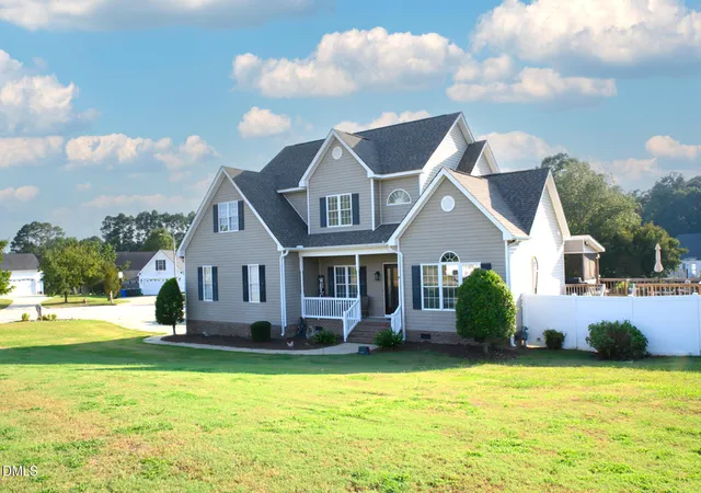 Photo 3 of Single family home for sale at 3607 Trotters Dr W, Wilson, NC 27893 | MLS# 10192050 | Listing updated on 2026-09-11