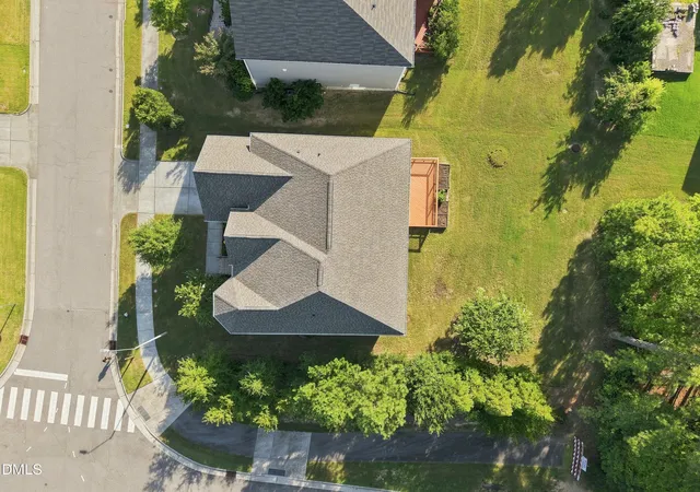Photo 4 of Single family home for sale at 7104 Pamlico Bay Dr, Cary, NC 27519 | MLS# 10191872 | Listing updated on 2026-10-07