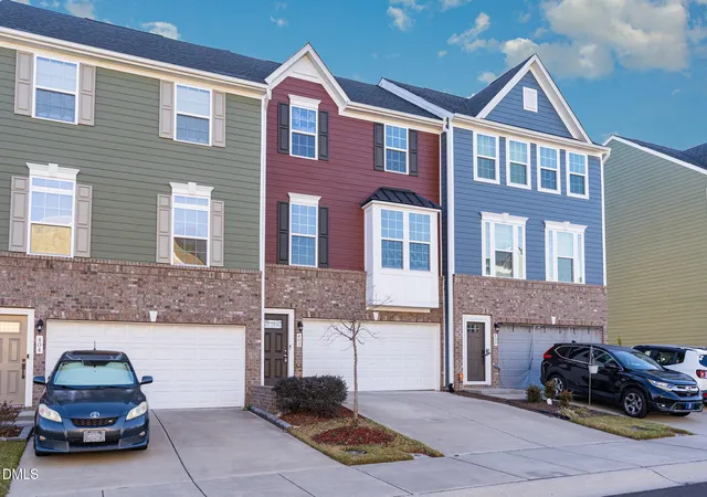 Photo 3 of Townhouse for sale at 402 Brier Summit Pl, Durham, NC 27703 | MLS# 10191719 | Listing updated on 2026-09-10