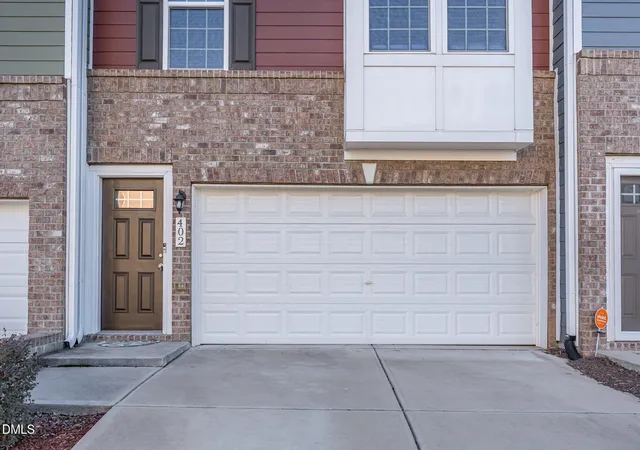 Photo 4 of Townhouse for sale at 402 Brier Summit Pl, Durham, NC 27703 | MLS# 10191719 | Listing updated on 2026-09-10