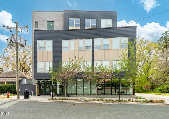 Listing Photo 4 - Condo for sale in building located at 610 Trent Dr, Durham, NC 27705 - Unit #504