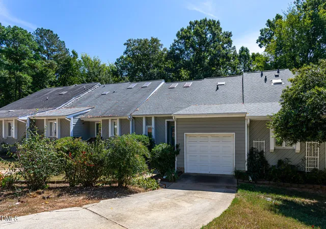 Townhouse for sale at 3602 Top Of The Pines Ct, Raleigh, NC 27604 | MLS# 10192120