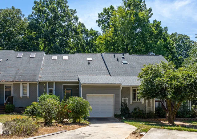Photo 2 of Townhouse for sale at 3602 Top Of The Pines Ct, Raleigh, NC 27604 | MLS# 10192120 | Listing updated on 2026-09-14