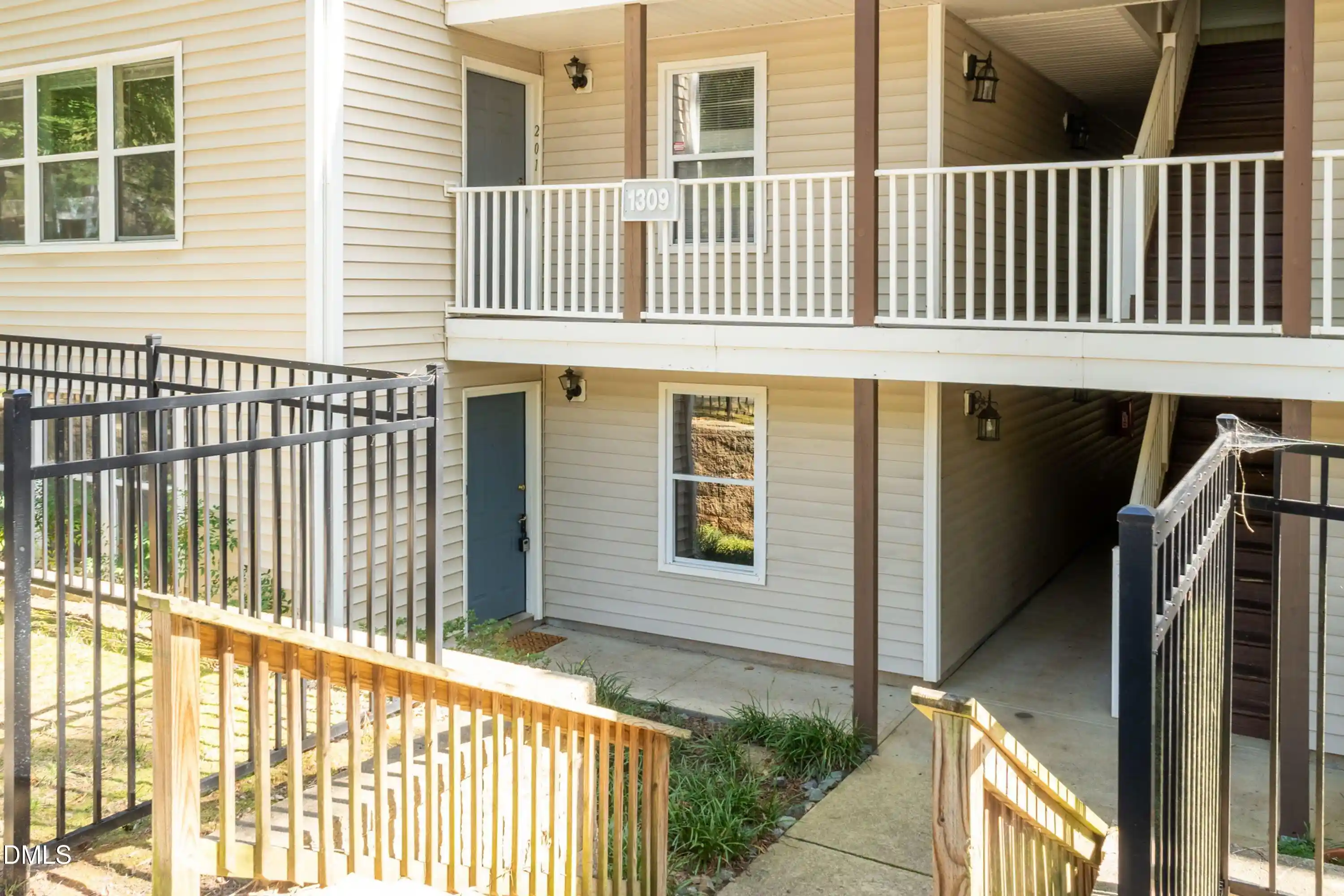 Listing Photo 2 - Condo for sale in 1309 Hillbrow Ln located at 1309 Hillbrow Ln, Raleigh, NC 27615 - Unit #101
