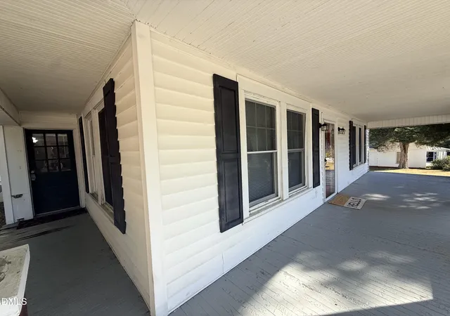 Photo 4 of Single family home for sale at 107 N Morgan St, Roxboro, NC 27573 | MLS# 10191751 | Listing updated on 2026-09-24