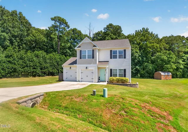 Photo 2 of Single family home for sale at 127 Paige Stone Way, Angier, NC 27501 | MLS# 10191918 | Listing updated on 2026-09-10