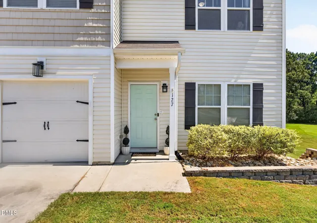 Photo 3 of Single family home for sale at 127 Paige Stone Way, Angier, NC 27501 | MLS# 10191918 | Listing updated on 2026-09-10