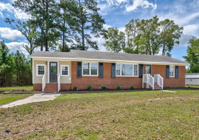 Photo 3 of Single family home for sale at 2256 Acorn Hl Rd, Tarboro, NC 27886 | MLS# 10191993 | Listing updated on 2026-09-19