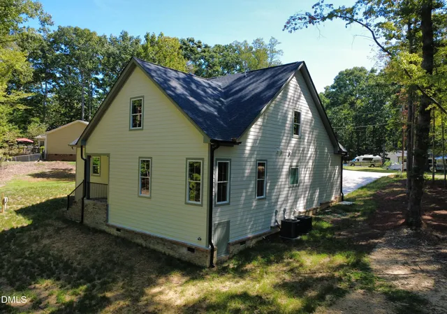 Photo 4 of Single family home for sale at 35 Eagle Dr, Durham, NC 27712 | MLS# 10191941 | Listing updated on 2026-09-16