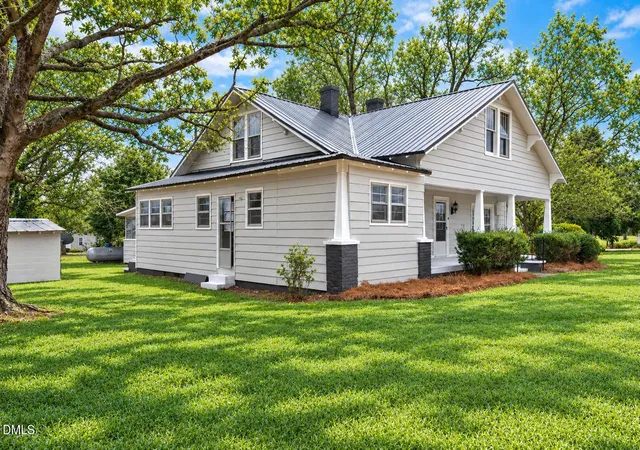 Photo 4 of Single family home for sale at 3843 W Nc 97, Spring Hope, NC 27882 | MLS# 10191816 | Listing updated on 2026-09-12