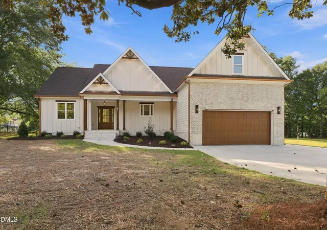 Photo 2 of Single family home for sale at 613 Pearces Rd, Zebulon, NC 27597 | MLS# 10192198 | Listing updated on 2026-10-04
