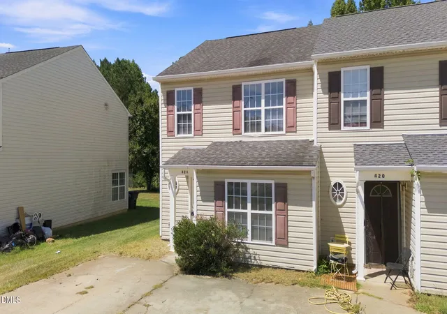 Photo 3 of Townhouse for sale at 424 Anna St, Lillington, NC 27546 | MLS# 10192749 | Listing updated on 2026-10-02