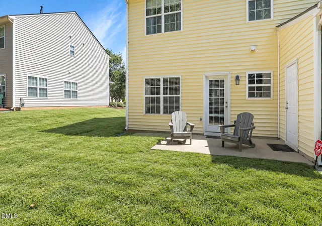 Photo 2 of Townhouse for sale at 142 Cline Fls Dr, Holly Springs, NC 27540 | MLS# 10192128 | Listing updated on 2026-09-28