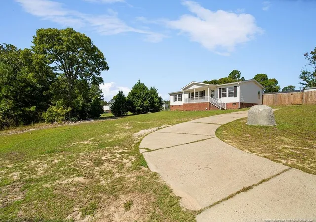 Photo 3 of Sale Pending at 4928 Short Jesters Ct, Hope Mills, NC 28348 | MLS# 767256 | Listing updated on 2026-09-16