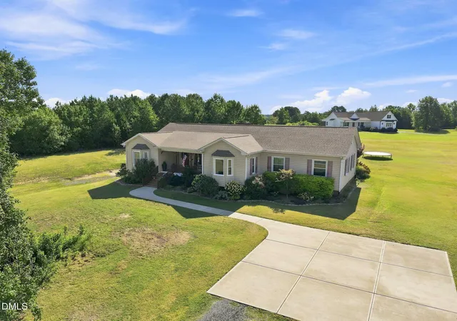 Photo 1 of Single family home for sale at 1754 Us 15, Creedmoor, NC 27522 | MLS# 10193198 | Listing updated on 2026-09-20