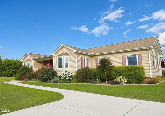 Photo 2 of Single family home for sale at 1754 Us 15, Creedmoor, NC 27522 | MLS# 10193198 | Listing updated on 2026-09-20