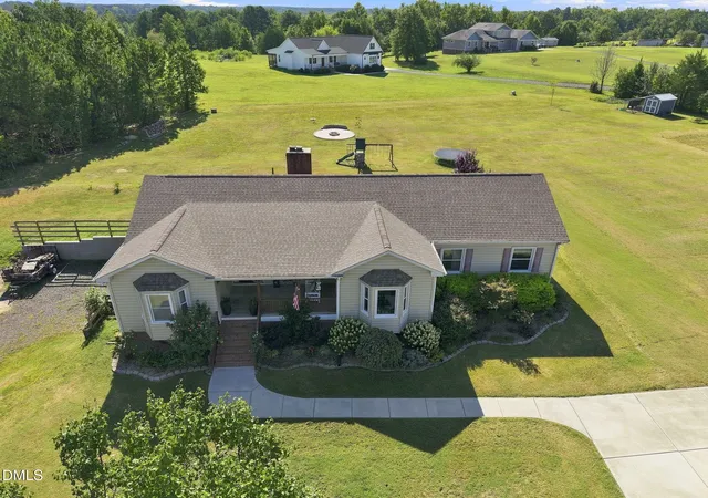 Photo 3 of Single family home for sale at 1754 Us 15, Creedmoor, NC 27522 | MLS# 10193198 | Listing updated on 2026-09-20