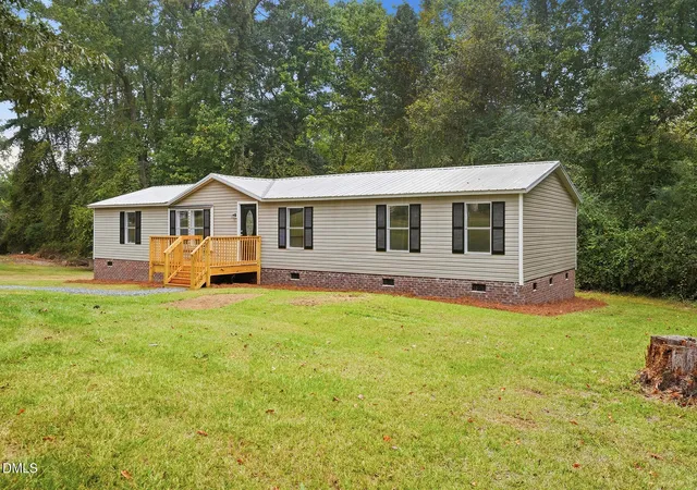 Photo 3 of Manufactured home for sale at 116 Avon Ln, Newton Grove, NC 28366 | MLS# 10194293 | Listing updated on 2026-09-23