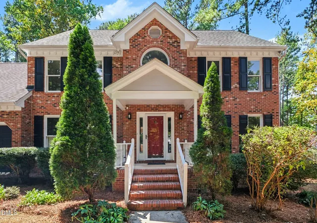Photo 3 of Sale Pending at 1108 Vestavia Woods Dr, Raleigh, NC 27615 | MLS# 10192254 | Listing updated on 2026-09-13