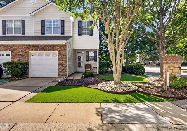 Photo 2 of Townhouse for sale at 8255 Martello Ln, Raleigh, NC 27613 | MLS# 10192231 | Listing updated on 2026-09-24