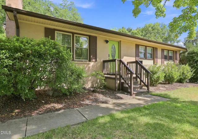 Photo 3 of Single family home for sale at 913 Greenwich St, Raleigh, NC 27610 | MLS# 10192055 | Listing updated on 2026-09-11