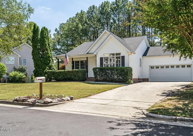 Photo 3 of Sale Pending at 517 Rodney Bay Xing, Wake Forest, NC 27587 | MLS# 10191931 | Listing updated on 2026-09-13