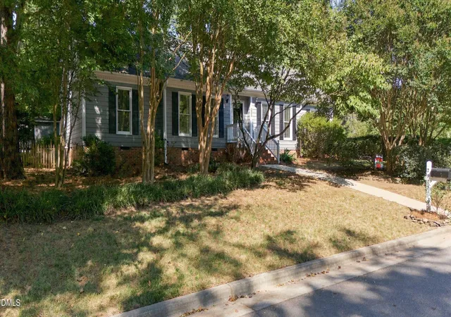 Photo 2 of Single family home for sale at 2905 Legging Ln, Raleigh, NC 27615 | MLS# 10193464 | Listing updated on 2026-09-22