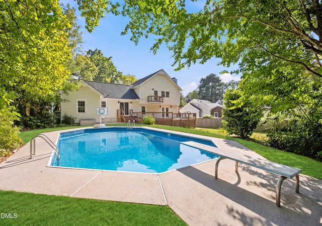 Photo 3 of Sale Pending at 2113 Port Royal Rd, Raleigh, NC 27609 | MLS# 10191980 | Listing updated on 2026-09-27