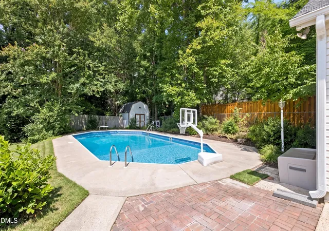 Photo 3 of Sale Pending at 2113 Port Royal Rd, Raleigh, NC 27609 | MLS# 10191980 | Listing updated on 2026-09-27