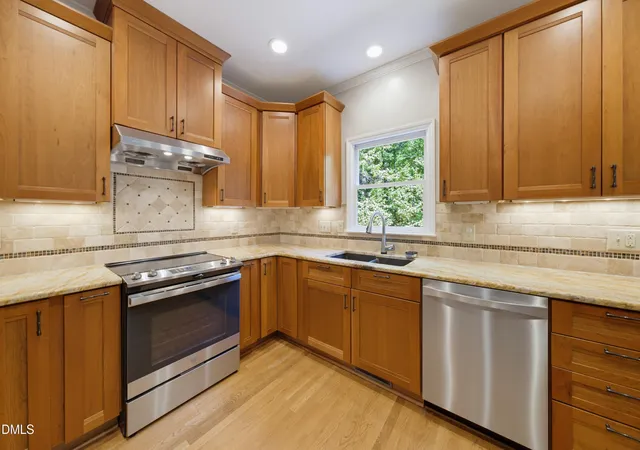 Photo 3 of Sale Pending at 107 Eagle Swoop Ct, Cary, NC 27513 | MLS# 10191924 | Listing updated on 2026-09-13