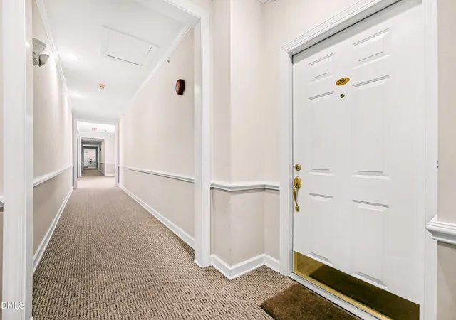 Listing Photo 4 - Condo for sale in building located at 604 Copperline Dr, Chapel Hill, NC 27516 - Unit #201