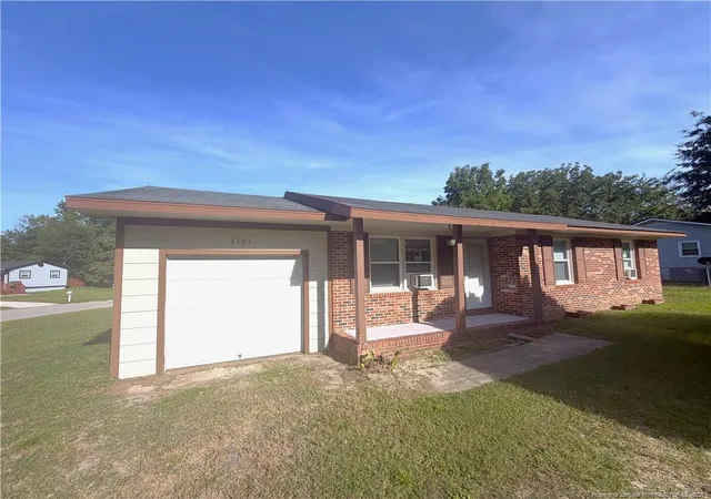 Photo 1 of Single family home for sale at 2101 Decor St, Fayetteville, NC 28304 | MLS# 769117 | Listing updated on 2026-09-10