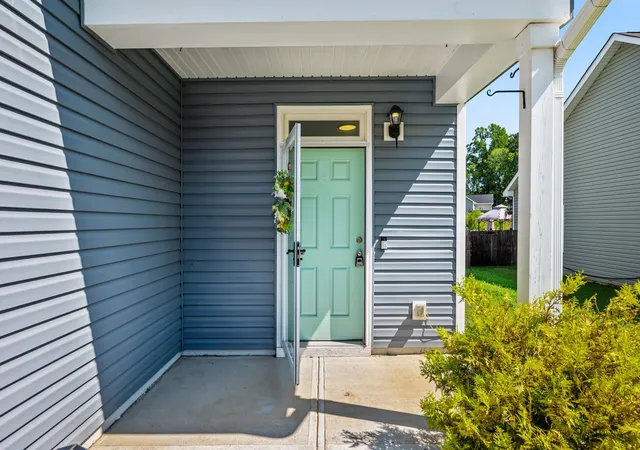 Photo 2 of Single family home for sale at 111 Jester Ct, Clayton, NC 27520 | MLS# 10191999 | Listing updated on 2026-09-11