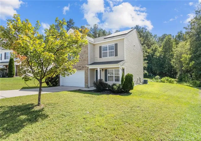 Photo 3 of Single family home for sale at 422 Botanical Ct, Bunnlevel, NC 28323 | MLS# 769081 | Listing updated on 2026-10-01