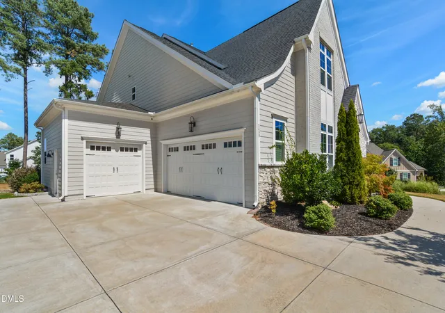 Photo 3 of Single family home for sale at 1409 Kinnesaw St, Wake Forest, NC 27587 | MLS# 10192314 | Listing updated on 2026-10-06