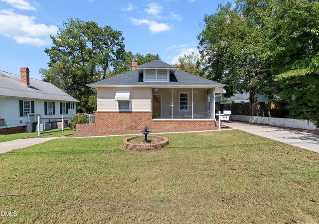 Photo 2 of Single family home for sale at 302 W East St, Erwin, NC 28339 | MLS# 10192415 | Listing updated on 2026-10-04