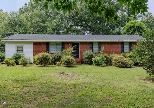 Photo 1 of Sale Pending at 469 Lakeview Ave, Burlington, NC 27215 | MLS# 10192054 | Listing updated on 2026-10-05