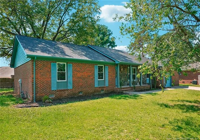 Photo 2 of Single family home for sale at 2246 Baywater Dr, Fayetteville, NC 28304 | MLS# 769188 | Listing updated on 2026-09-12