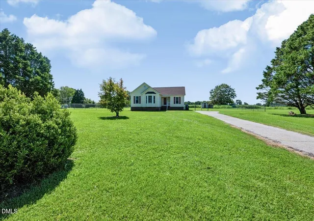 Photo 2 of Single family home for sale at 101 Wildberry Ct, Clayton, NC 27520 | MLS# 10192046 | Listing updated on 2026-09-11