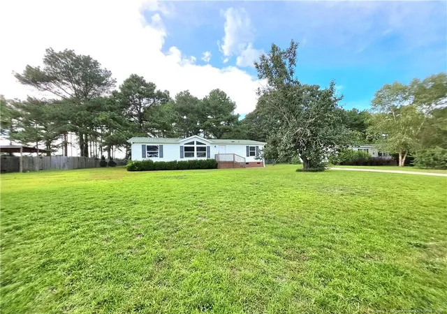 Manufactured home for sale at 124 Franklin Rd, Raeford, NC 28376 | MLS# 769197